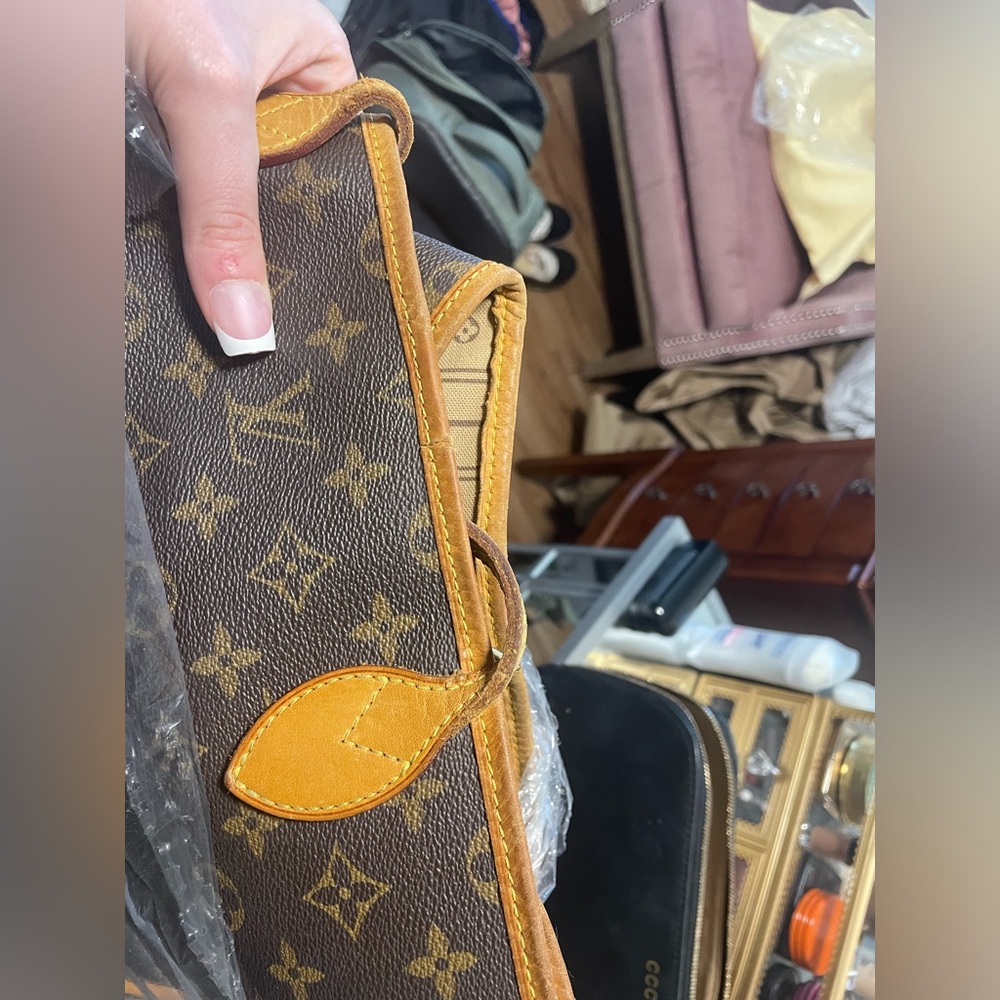Louis Vuitton GM Never full - Picture 14 of 16